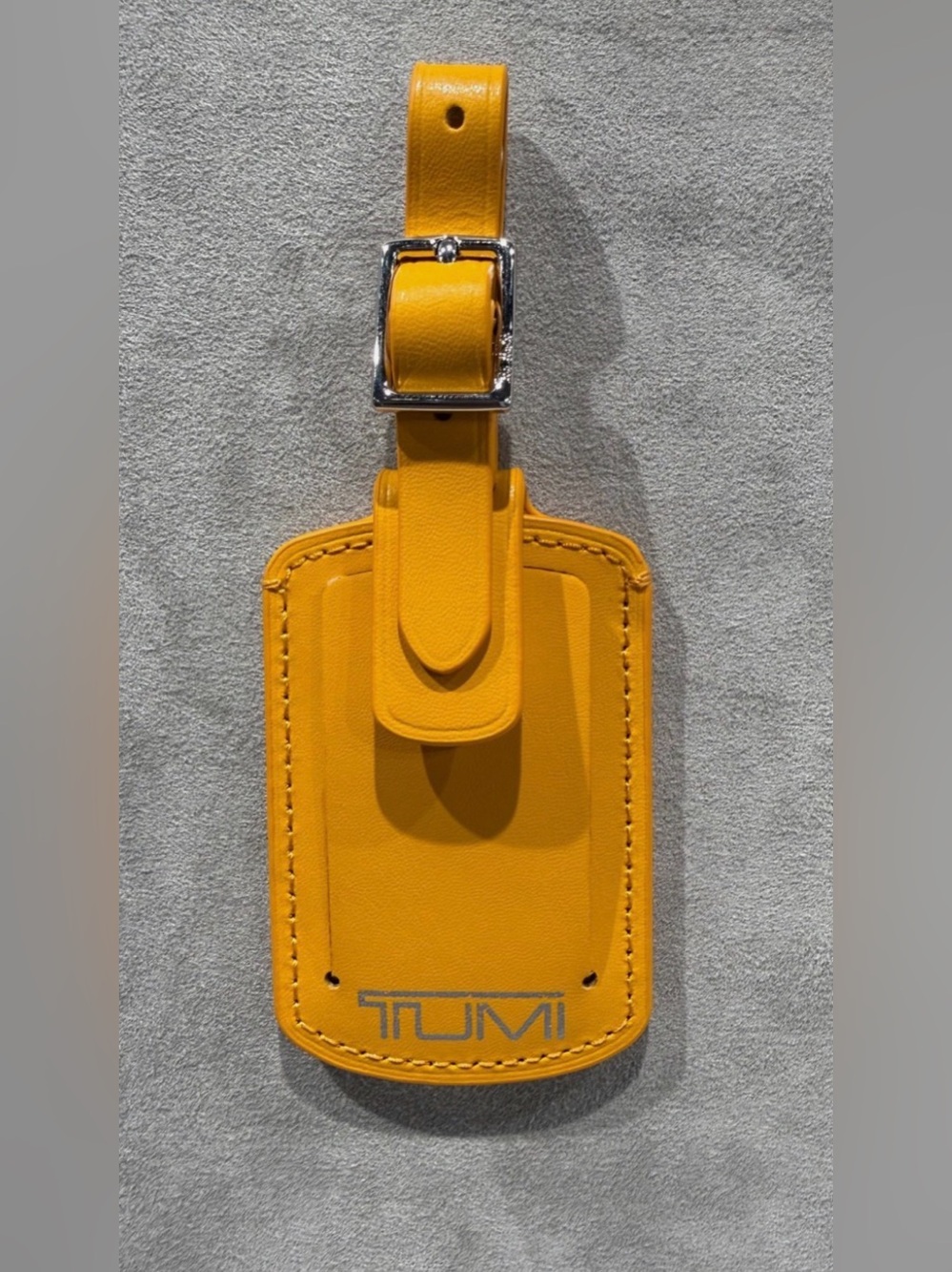 NEW IN BOX - Tumi 3.625” x 2.25” Leather Luggage Name Tag w/ Buckle - ORANGE